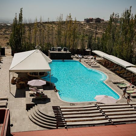 Caucasus Hotel Kasagh Exterior photo The swimming pool at the Grand Hotel